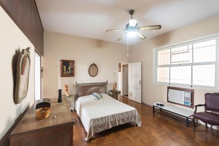 Casa à venda com 250m², 4 quartos e 1 vaga Casa à venda com 250m², 4 quartos e 1 vagaSuíte