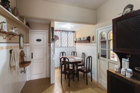 Casa à venda com 250m², 4 quartos e 1 vaga Casa à venda com 250m², 4 quartos e 1 vagaCopa