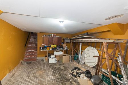 Casa à venda com 250m², 4 quartos e 1 vaga Casa à venda com 250m², 4 quartos e 1 vagaGaragem