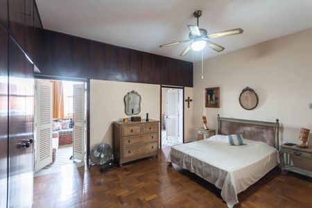 Casa à venda com 250m², 4 quartos e 1 vaga Casa à venda com 250m², 4 quartos e 1 vagaSuíte