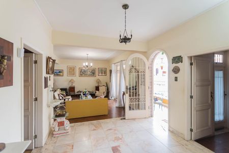 Casa à venda com 250m², 4 quartos e 1 vaga Casa à venda com 250m², 4 quartos e 1 vagaSala