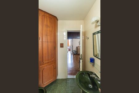 Casa à venda com 250m², 4 quartos e 1 vaga Casa à venda com 250m², 4 quartos e 1 vagaBanheiro Suíte