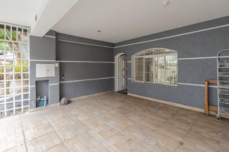 Casa à venda com 230m², 3 quartos e 2 vagas Casa à venda com 230m², 3 quartos e 2 vagasGaragem