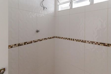 Casa à venda com 230m², 3 quartos e 2 vagas Casa à venda com 230m², 3 quartos e 2 vagasBanheiro Social