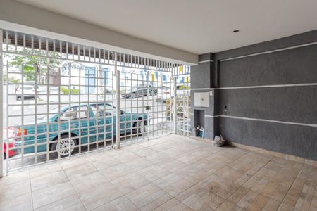 Casa à venda com 230m², 3 quartos e 2 vagas Casa à venda com 230m², 3 quartos e 2 vagasGaragem