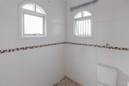 Casa à venda com 230m², 3 quartos e 2 vagas Casa à venda com 230m², 3 quartos e 2 vagasBanheiro da Suíte 1