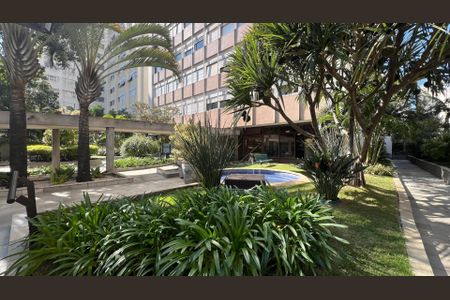 Apartamento à venda com 180m², 3 quartos e 1 vaga Apartamento à venda com 180m², 3 quartos e 1 vagaFachada