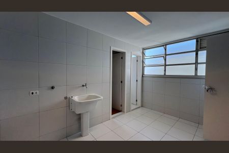 Apartamento à venda com 180m², 3 quartos e 1 vaga Apartamento à venda com 180m², 3 quartos e 1 vagaÁrea de Serviço