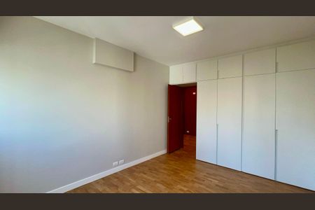 Apartamento à venda com 180m², 3 quartos e 1 vaga Apartamento à venda com 180m², 3 quartos e 1 vagaQuarto 1