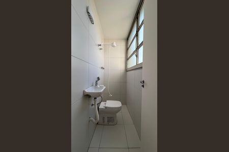 Apartamento à venda com 180m², 3 quartos e 1 vaga Apartamento à venda com 180m², 3 quartos e 1 vagaBanheiro de serviço