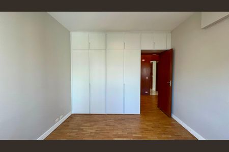 Apartamento à venda com 180m², 3 quartos e 1 vaga Apartamento à venda com 180m², 3 quartos e 1 vagaQuarto 2