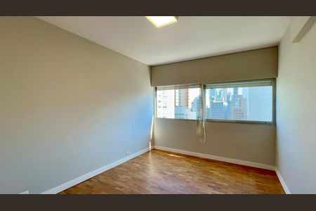 Apartamento à venda com 180m², 3 quartos e 1 vaga Apartamento à venda com 180m², 3 quartos e 1 vagaQuarto 1