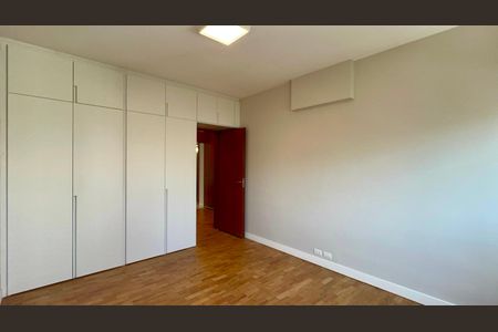 Apartamento à venda com 180m², 3 quartos e 1 vaga Apartamento à venda com 180m², 3 quartos e 1 vagaQuarto 2