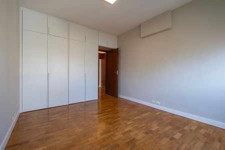 Apartamento à venda com 180m², 3 quartos e 1 vaga Apartamento à venda com 180m², 3 quartos e 1 vagaQuarto 2