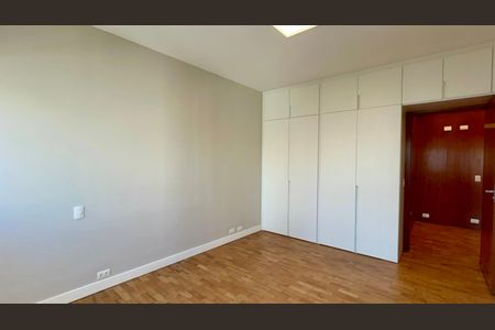 Apartamento à venda com 180m², 3 quartos e 1 vaga Apartamento à venda com 180m², 3 quartos e 1 vagaQuarto 2