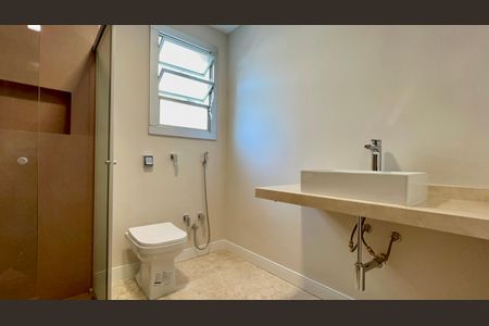 Apartamento à venda com 180m², 3 quartos e 1 vaga Apartamento à venda com 180m², 3 quartos e 1 vagaBanheiro da Suíte