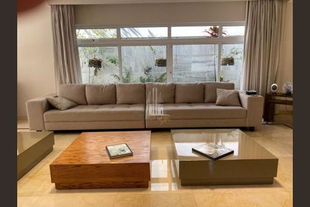 Casa de Condomínio à venda com 4 quartos, 750m² em Chácara Monte Alegre, São Paulo