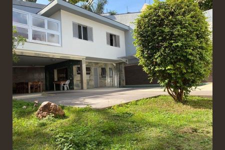 Casa de condomínio à venda com 750m², 4 quartos e 4 vagas