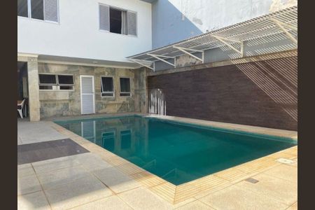 Casa de condomínio à venda com 750m², 4 quartos e 4 vagas