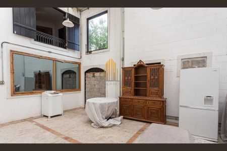 Casa à venda com 3 quartos, 149m² em Vila Pirajussara, São Paulo