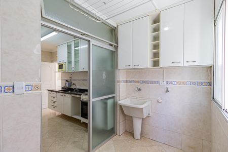 Apartamento à venda com 65m², 3 quartos e 1 vagaÁrea de Serviço