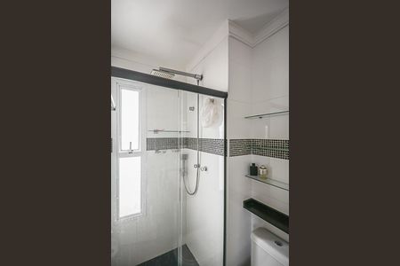 Apartamento à venda com 74m², 2 quartos e 2 vagasBanheiro da Suíte