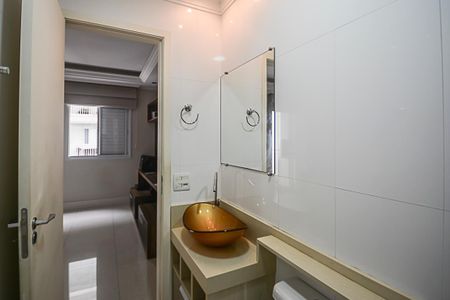 Apartamento à venda com 74m², 2 quartos e 2 vagasBanheiro Social