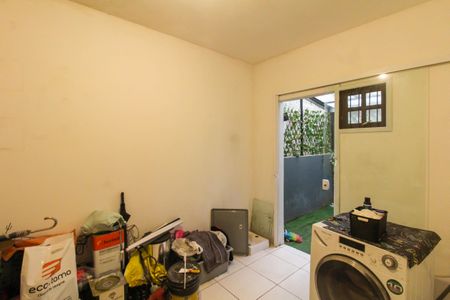 Casa à venda com 90m², 3 quartos e 1 vagaÁrea de Serviço