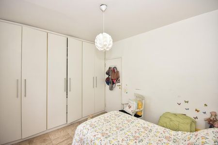 Casa à venda com 260m², 2 quartos e 3 vagasQuarto 2