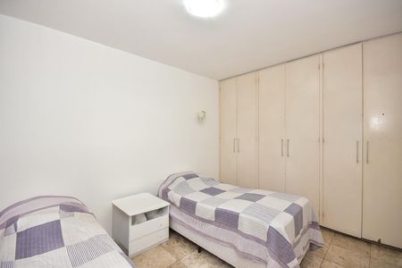 Quarto 1 de casa à venda com 2 quartos, 260m² em Jardim Londrina, São Paulo