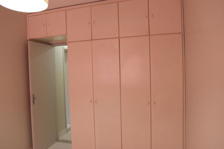 Quarto 1 de apartamento para alugar com 2 quartos, 60m² em Setor Bueno, Goiânia