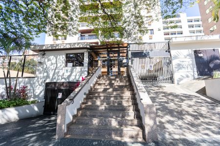 Apartamento à venda com 150m², 3 quartos e 2 vagasFachada e Portaria