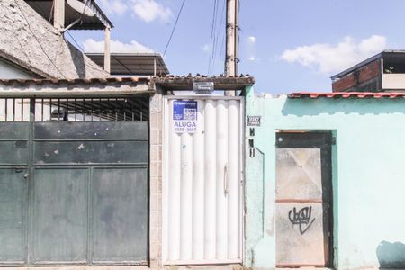 Casa para alugar com 50m², 2 quartos e sem vaga Casa para alugar com 50m², 2 quartos e sem vagaFachada