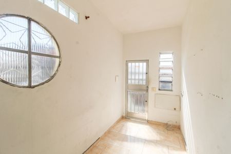 Casa para alugar com 50m², 2 quartos e sem vaga Casa para alugar com 50m², 2 quartos e sem vagaSala