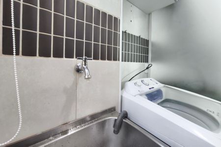 Apartamento à venda com 64m², 3 quartos e 1 vagaÁrea de Serviço