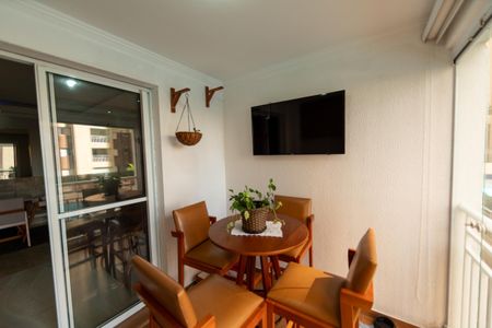 Apartamento à venda com 2 quartos, 85m² em Jardim Tupanci, Barueri