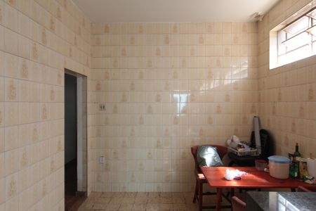 Casa à venda com 385m², 3 quartos e 3 vagasCozinha