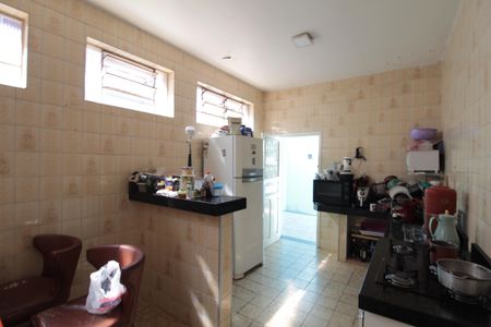 Casa à venda com 385m², 3 quartos e 3 vagasCozinha