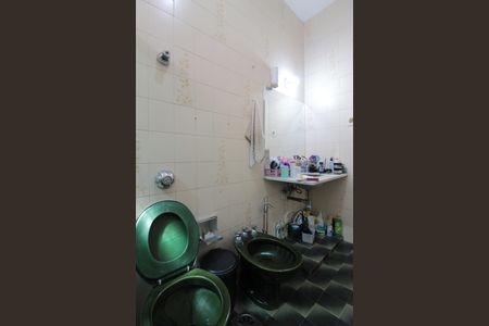 Casa à venda com 385m², 3 quartos e 3 vagasBanheiro Social