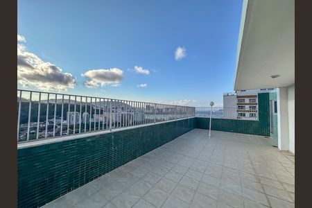 Apartamento à venda com 63m², 3 quartos e sem vagaÁrea comum