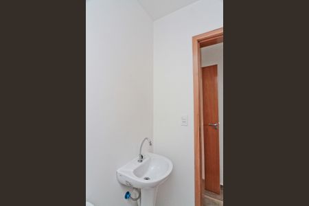 Casa à venda com 120m², 2 quartos e 3 vagasBanheiro da Suíte 2