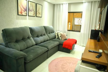 Casa à venda com 258m², 3 quartos e 2 vagasSala