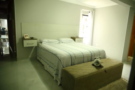 Casa à venda com 258m², 3 quartos e 2 vagasSuíte