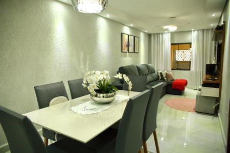 Casa à venda com 258m², 3 quartos e 2 vagasSala