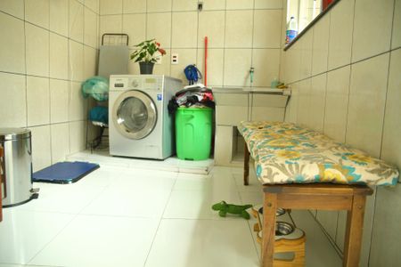 Casa à venda com 258m², 3 quartos e 2 vagasÁrea de Serviço