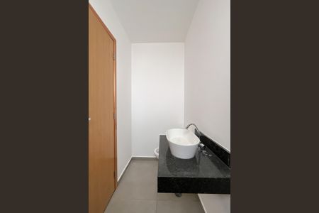 Casa à venda com 150m², 3 quartos e 2 vagas Casa à venda com 150m², 3 quartos e 2 vagasBanheiro da Suíte