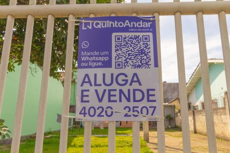Casa à venda com 54m², 2 quartos e 3 vagasFachada