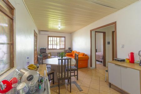 Casa à venda com 54m², 2 quartos e 3 vagasSala/Cozinha