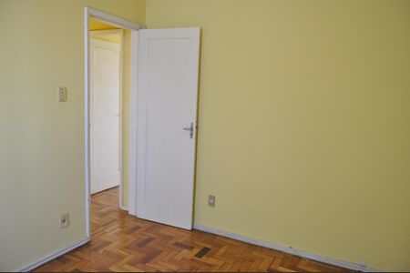 Apartamento à venda com 70m², 2 quartos e 1 vagaQuarto 2