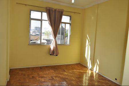 Apartamento à venda com 70m², 2 quartos e 1 vagaSala